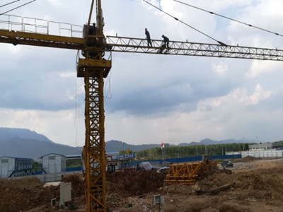 贵港塔吊安装：19万平米厂房及配套设施建设项目